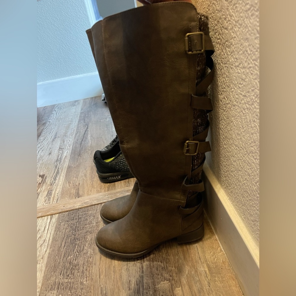 Brown boots
